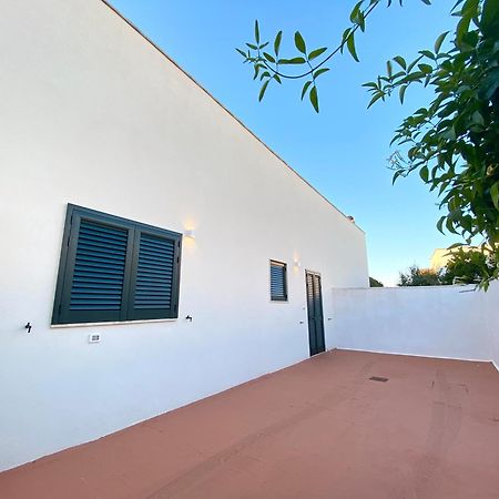 La Casa Di Nina Διαμέρισμα Surano Εξωτερικό φωτογραφία