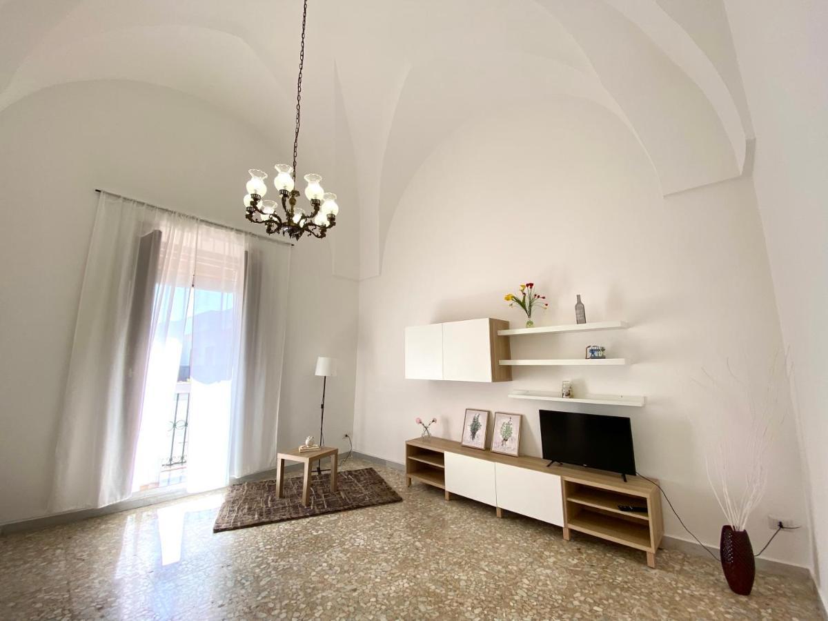 La Casa Di Nina Διαμέρισμα Surano Εξωτερικό φωτογραφία