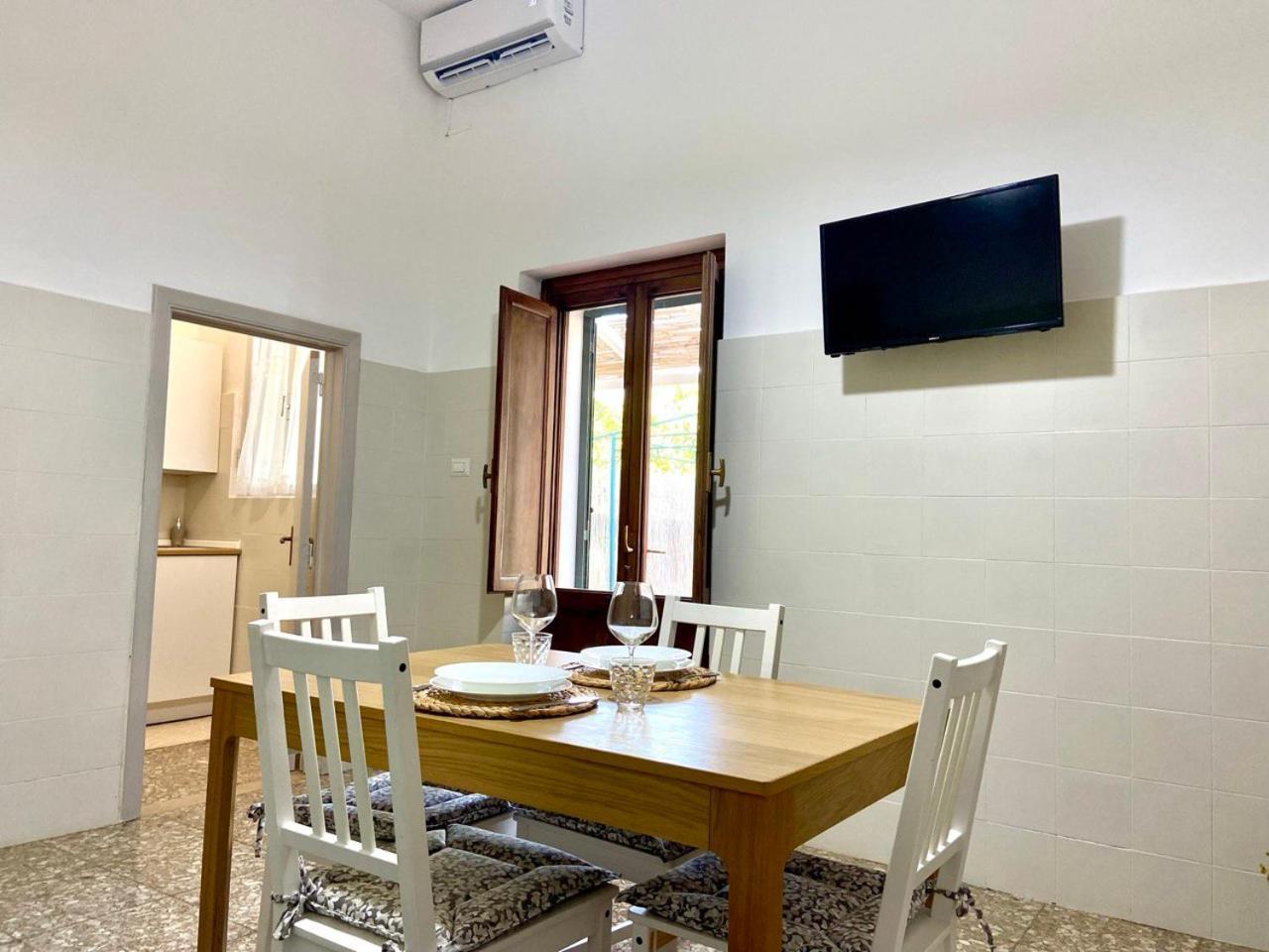 La Casa Di Nina Διαμέρισμα Surano Εξωτερικό φωτογραφία