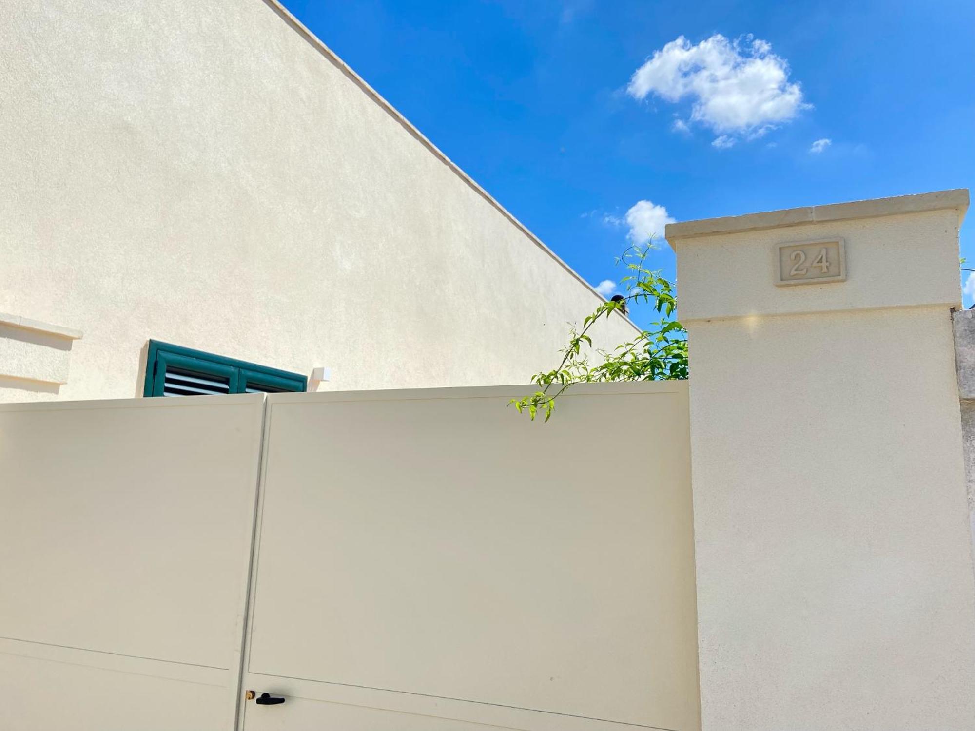 La Casa Di Nina Διαμέρισμα Surano Εξωτερικό φωτογραφία